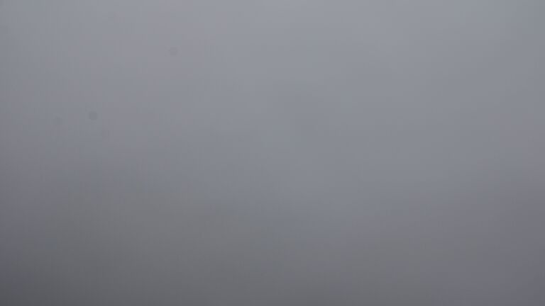 Dieses Bild zeigt eine Webcam-Aufnahme vom Achertal, aufgenommen am Freitag, den 05.12.2025 um 11:00 Uhr. Die Temperatur betrug 0.3°C.