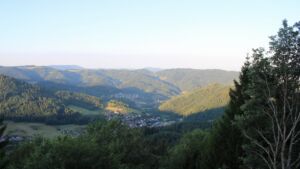 Dieses Bild zeigt eine Webcam-Aufnahme vom Achertal, aufgenommen am Mittwoch, den 29.07.2026 um 07:00 Uhr. Die Temperatur betrug 24°C.