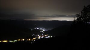 Dieses Bild zeigt eine Webcam-Aufnahme vom Achertal, aufgenommen am Samstag, den 16.05.2026 um 03:40 Uhr. Die Temperatur betrug 3.6°C.