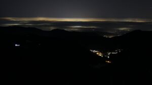 Dieses Bild zeigt eine Webcam-Aufnahme vom Achertal, aufgenommen am Samstag, den 22.11.2025 um 02:30 Uhr. Die Temperatur betrug -4.6°C.