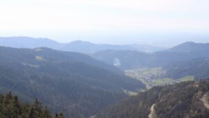 Dieses Bild zeigt eine Webcam-Aufnahme vom Achertal, aufgenommen am Donnerstag, den 09.04.2026 um 17:20 Uhr. Die Temperatur betrug 14.6°C.