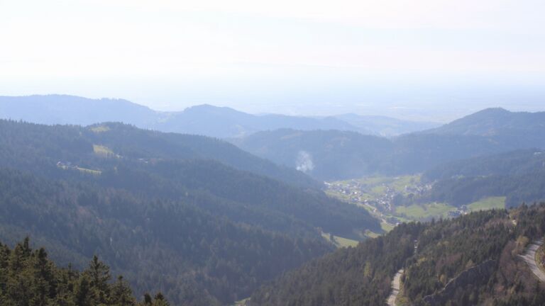 Dieses Bild zeigt eine Webcam-Aufnahme vom Achertal, aufgenommen am Donnerstag, den 09.04.2026 um 17:20 Uhr. Die Temperatur betrug 14.6°C.