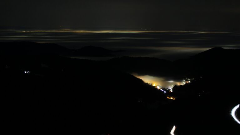 Dieses Bild zeigt eine Webcam-Aufnahme vom Achertal, aufgenommen am Dienstag, den 20.01.2026 um 22:50 Uhr. Die Temperatur betrug 5.5°C.