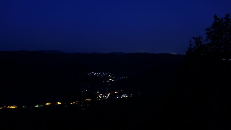 Dieses Bild zeigt eine Webcam-Aufnahme vom Achertal, aufgenommen am Samstag, den 25.07.2026 um 04:40 Uhr. Die Temperatur betrug 20.5°C.