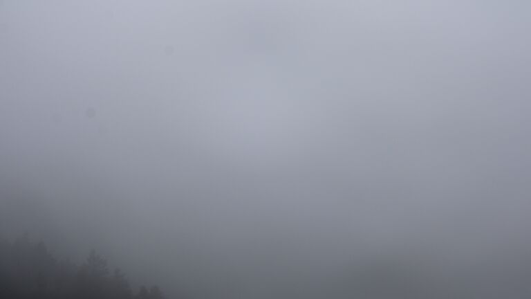 Dieses Bild zeigt eine Webcam-Aufnahme vom Achertal, aufgenommen am Mittwoch, den 22.10.2025 um 13:10 Uhr. Die Temperatur betrug 8.4°C.