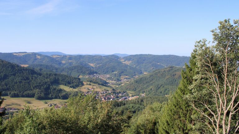 Dieses Bild zeigt eine Webcam-Aufnahme vom Achertal, aufgenommen am Samstag, den 08.08.2026 um 09:30 Uhr. Die Temperatur betrug 25.8°C.