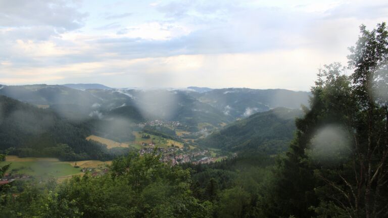 Dieses Bild zeigt eine Webcam-Aufnahme vom Achertal, aufgenommen am Montag, den 29.06.2026 um 07:10 Uhr. Die Temperatur betrug 16.2°C.