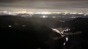 Dieses Bild zeigt eine Webcam-Aufnahme vom Achertal, aufgenommen am Dienstag, den 13.01.2026 um 06:20 Uhr. Die Temperatur betrug 3.7°C.