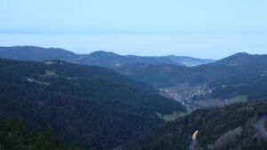 Dieses Bild zeigt eine Webcam-Aufnahme vom Achertal, aufgenommen am Mittwoch, den 17.12.2025 um 07:50 Uhr. Die Temperatur betrug 5.9°C.