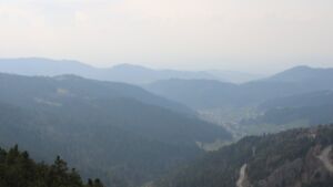 Dieses Bild zeigt eine Webcam-Aufnahme vom Achertal, aufgenommen am Samstag, den 21.03.2026 um 15:30 Uhr. Die Temperatur betrug 6.9°C.