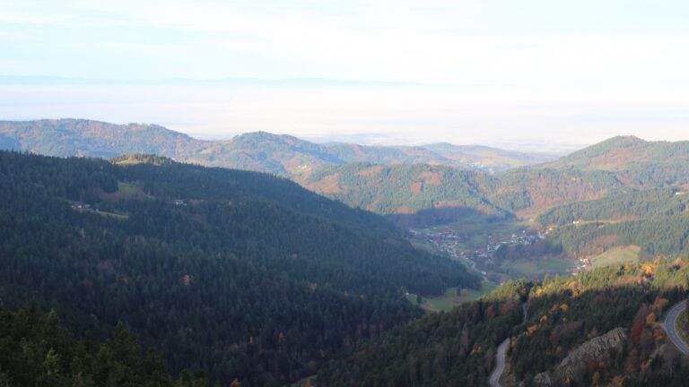 Dieses Bild zeigt eine Webcam-Aufnahme vom Achertal, aufgenommen am Donnerstag, den 06.11.2025 um 08:40 Uhr. Die Temperatur betrug 9.9°C.