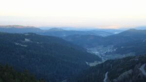 Dieses Bild zeigt eine Webcam-Aufnahme vom Achertal, aufgenommen am Montag, den 02.03.2026 um 07:30 Uhr. Die Temperatur betrug 5.2°C.