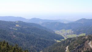 Dieses Bild zeigt eine Webcam-Aufnahme vom Achertal, aufgenommen am Mittwoch, den 08.04.2026 um 16:10 Uhr. Die Temperatur betrug 17.9°C.