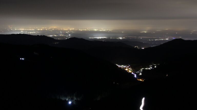 Dieses Bild zeigt eine Webcam-Aufnahme vom Achertal, aufgenommen am Dienstag, den 10.02.2026 um 06:10 Uhr. Die Temperatur betrug 3.1°C.