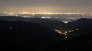 Dieses Bild zeigt eine Webcam-Aufnahme vom Achertal, aufgenommen am Dienstag, den 24.03.2026 um 20:30 Uhr. Die Temperatur betrug 7.1°C.