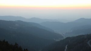 Dieses Bild zeigt eine Webcam-Aufnahme vom Achertal, aufgenommen am Donnerstag, den 19.03.2026 um 18:50 Uhr. Die Temperatur betrug 5.7°C.