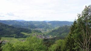 Dieses Bild zeigt eine Webcam-Aufnahme vom Achertal, aufgenommen am Sonntag, den 17.05.2026 um 10:40 Uhr. Die Temperatur betrug 10.4°C.
