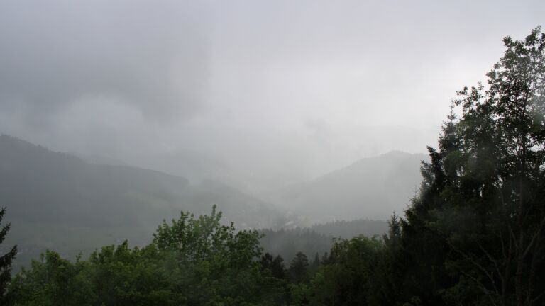 Dieses Bild zeigt eine Webcam-Aufnahme vom Achertal, aufgenommen am Donnerstag, den 14.05.2026 um 18:00 Uhr. Die Temperatur betrug 6.2°C.