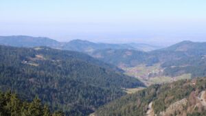 Dieses Bild zeigt eine Webcam-Aufnahme vom Achertal, aufgenommen am Mittwoch, den 04.03.2026 um 11:10 Uhr. Die Temperatur betrug 8.5°C.