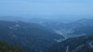 Dieses Bild zeigt eine Webcam-Aufnahme vom Achertal, aufgenommen am Donnerstag, den 16.04.2026 um 06:10 Uhr. Die Temperatur betrug 6.8°C.