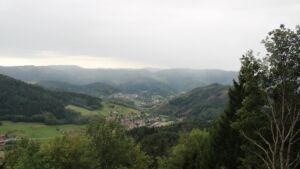Dieses Bild zeigt eine Webcam-Aufnahme vom Achertal, aufgenommen am Freitag, den 18.09.2026 um 10:00 Uhr. Die Temperatur betrug 12.4°C.