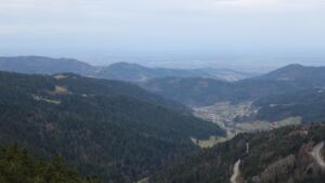 Dieses Bild zeigt eine Webcam-Aufnahme vom Achertal, aufgenommen am Mittwoch, den 10.12.2025 um 08:50 Uhr. Die Temperatur betrug 6.8°C.