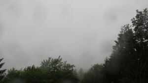 Dieses Bild zeigt eine Webcam-Aufnahme vom Achertal, aufgenommen am Dienstag, den 02.06.2026 um 17:10 Uhr. Die Temperatur betrug 13.2°C.