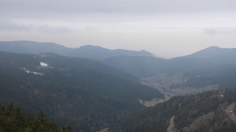 Dieses Bild zeigt eine Webcam-Aufnahme vom Achertal, aufgenommen am Freitag, den 06.02.2026 um 09:50 Uhr. Die Temperatur betrug 2°C.