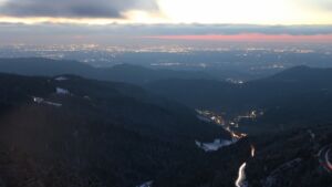 Dieses Bild zeigt eine Webcam-Aufnahme vom Achertal, aufgenommen am Freitag, den 21.11.2025 um 17:30 Uhr. Die Temperatur betrug -6.4°C.