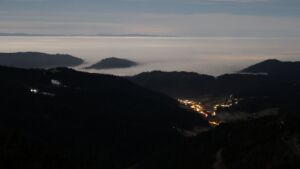 Dieses Bild zeigt eine Webcam-Aufnahme vom Achertal, aufgenommen am Donnerstag, den 05.02.2026 um 05:30 Uhr. Die Temperatur betrug 2.5°C.