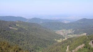 Dieses Bild zeigt eine Webcam-Aufnahme vom Achertal, aufgenommen am Montag, den 19.05.2025 um 09:30 Uhr. Die Temperatur betrug 12.4°C.