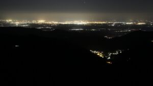 Dieses Bild zeigt eine Webcam-Aufnahme vom Achertal, aufgenommen am Mittwoch, den 08.04.2026 um 00:00 Uhr. Die Temperatur betrug 8.6°C.