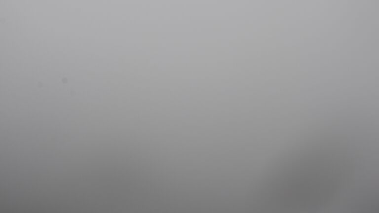 Dieses Bild zeigt eine Webcam-Aufnahme vom Achertal, aufgenommen am Sonntag, den 15.06.2025 um 15:20 Uhr. Die Temperatur betrug 16.6°C.