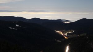 Dieses Bild zeigt eine Webcam-Aufnahme vom Achertal, aufgenommen am Mittwoch, den 04.02.2026 um 06:20 Uhr. Die Temperatur betrug 2.8°C.