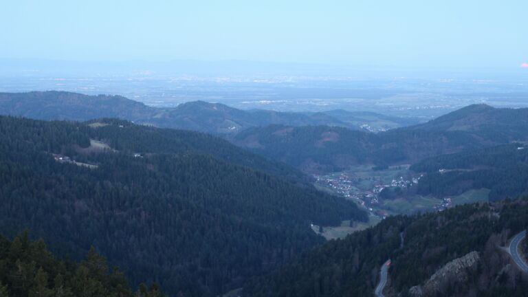 Dieses Bild zeigt eine Webcam-Aufnahme vom Achertal, aufgenommen am Montag, den 02.03.2026 um 06:50 Uhr. Die Temperatur betrug 4.3°C.