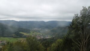 Dieses Bild zeigt eine Webcam-Aufnahme vom Achertal, aufgenommen am Donnerstag, den 08.10.2026 um 08:10 Uhr. Die Temperatur betrug 13°C.