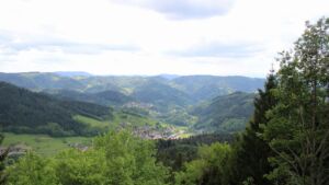 Dieses Bild zeigt eine Webcam-Aufnahme vom Achertal, aufgenommen am Dienstag, den 12.05.2026 um 15:30 Uhr. Die Temperatur betrug 6.7°C.