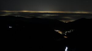 Dieses Bild zeigt eine Webcam-Aufnahme vom Achertal, aufgenommen am Samstag, den 22.11.2025 um 03:30 Uhr. Die Temperatur betrug -4°C.