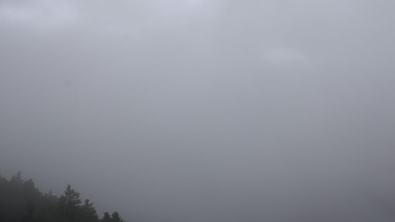 Dieses Bild zeigt eine Webcam-Aufnahme vom Achertal, aufgenommen am Samstag, den 27.09.2025 um 11:30 Uhr. Die Temperatur betrug 9.6°C.