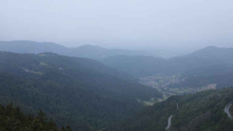 Dieses Bild zeigt eine Webcam-Aufnahme vom Achertal, aufgenommen am Samstag, den 24.05.2025 um 20:40 Uhr. Die Temperatur betrug 6°C.