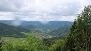 Dieses Bild zeigt eine Webcam-Aufnahme vom Achertal, aufgenommen am Mittwoch, den 20.05.2026 um 12:40 Uhr. Die Temperatur betrug 12.8°C.