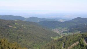 Dieses Bild zeigt eine Webcam-Aufnahme vom Achertal, aufgenommen am Sonntag, den 10.05.2026 um 08:30 Uhr. Die Temperatur betrug 15.2°C.