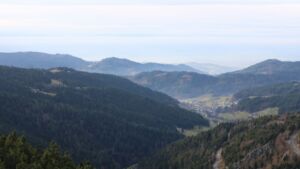 Dieses Bild zeigt eine Webcam-Aufnahme vom Achertal, aufgenommen am Samstag, den 20.12.2025 um 14:00 Uhr. Die Temperatur betrug 10°C.