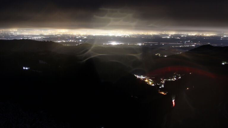 Dieses Bild zeigt eine Webcam-Aufnahme vom Achertal, aufgenommen am Freitag, den 28.11.2025 um 06:30 Uhr. Die Temperatur betrug 0.2°C.