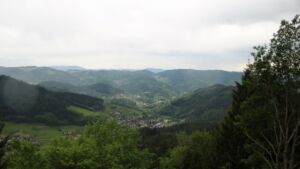 Dieses Bild zeigt eine Webcam-Aufnahme vom Achertal, aufgenommen am Mittwoch, den 13.05.2026 um 19:10 Uhr. Die Temperatur betrug 8°C.