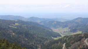 Dieses Bild zeigt eine Webcam-Aufnahme vom Achertal, aufgenommen am Donnerstag, den 16.04.2026 um 13:50 Uhr. Die Temperatur betrug 11.6°C.