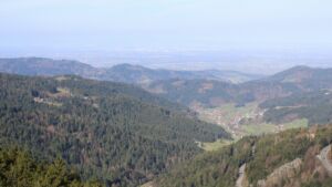 Dieses Bild zeigt eine Webcam-Aufnahme vom Achertal, aufgenommen am Montag, den 06.04.2026 um 10:30 Uhr. Die Temperatur betrug 8.8°C.