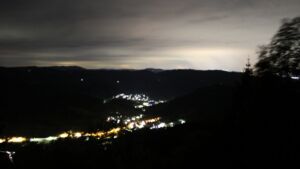 Dieses Bild zeigt eine Webcam-Aufnahme vom Achertal, aufgenommen am Mittwoch, den 20.05.2026 um 00:00 Uhr. Die Temperatur betrug 11.8°C.