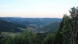 Dieses Bild zeigt eine Webcam-Aufnahme vom Achertal, aufgenommen am Sonntag, den 23.08.2026 um 06:50 Uhr. Die Temperatur betrug 12.4°C.