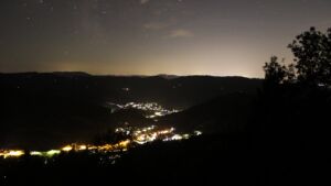 Dieses Bild zeigt eine Webcam-Aufnahme vom Achertal, aufgenommen am Montag, den 07.09.2026 um 22:30 Uhr. Die Temperatur betrug 23.8°C.